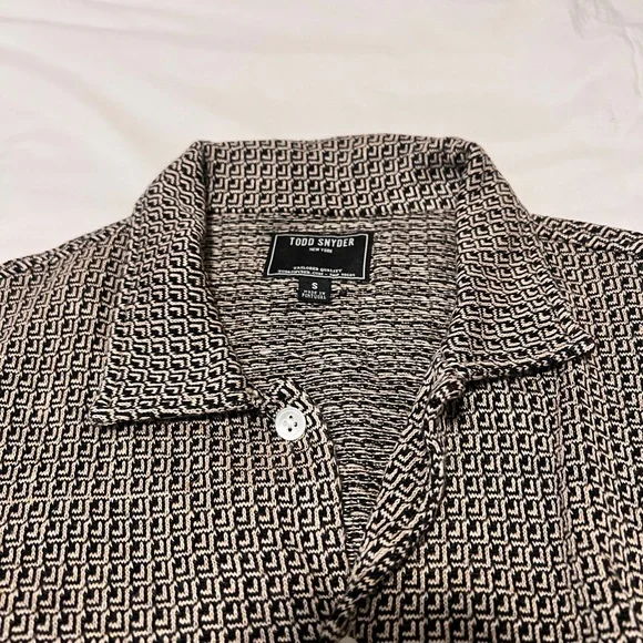 Todd Snyder Italian geometric pattern camp collar size small - Picture 2 of 11